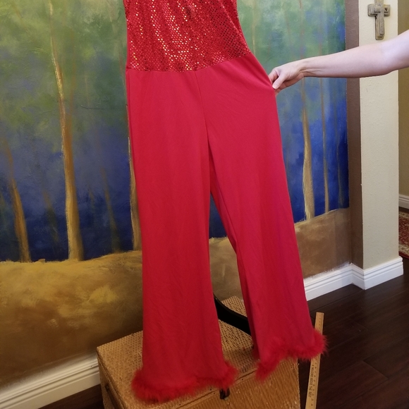 Sexy Vampiress/ devil jumpsuit Costume in red w cape - Picture 2 of 7